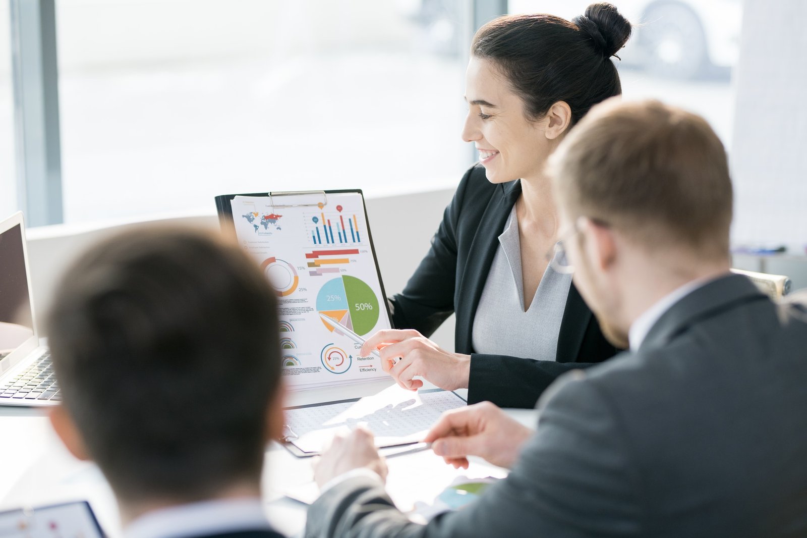 企业培训与法规赋能